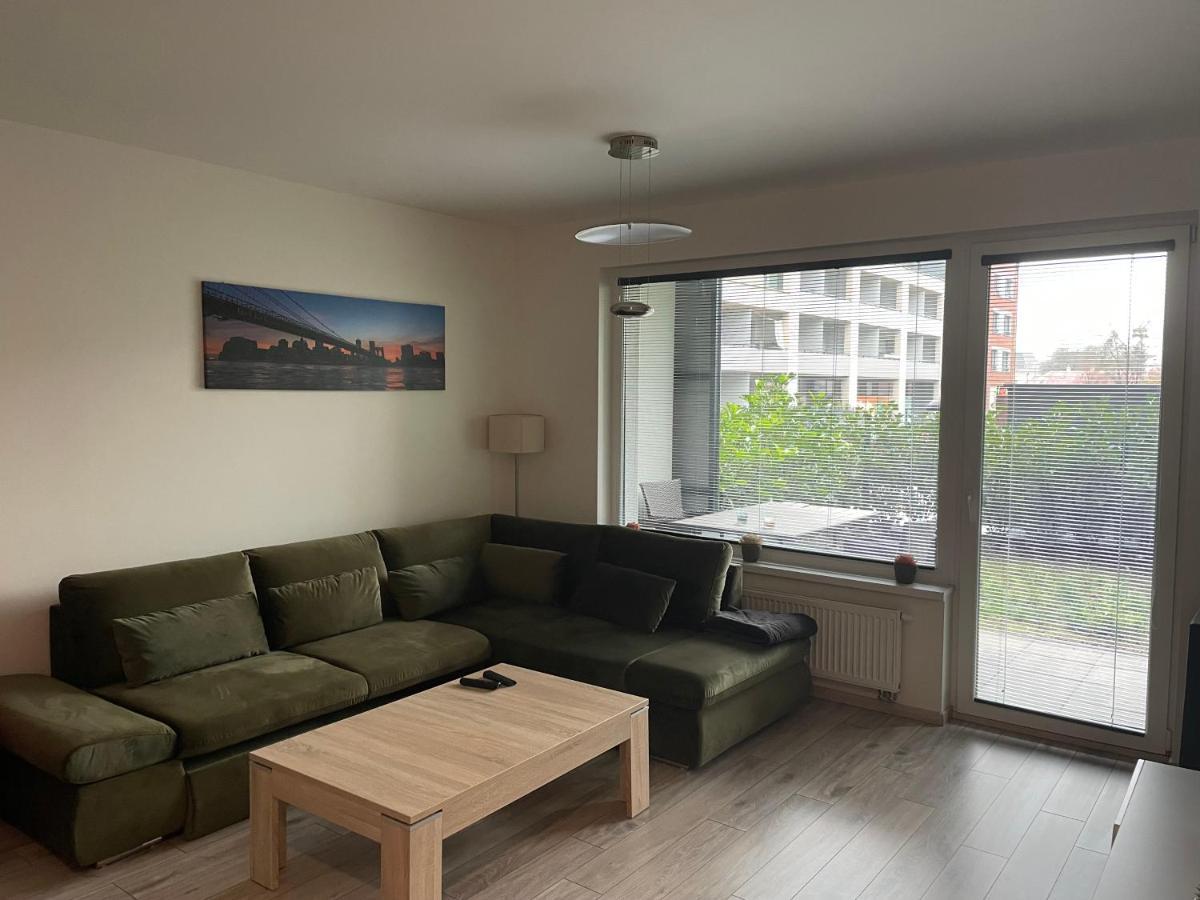 Garden Apartman Radnica - Private Parking Included Caşonia Exterior foto