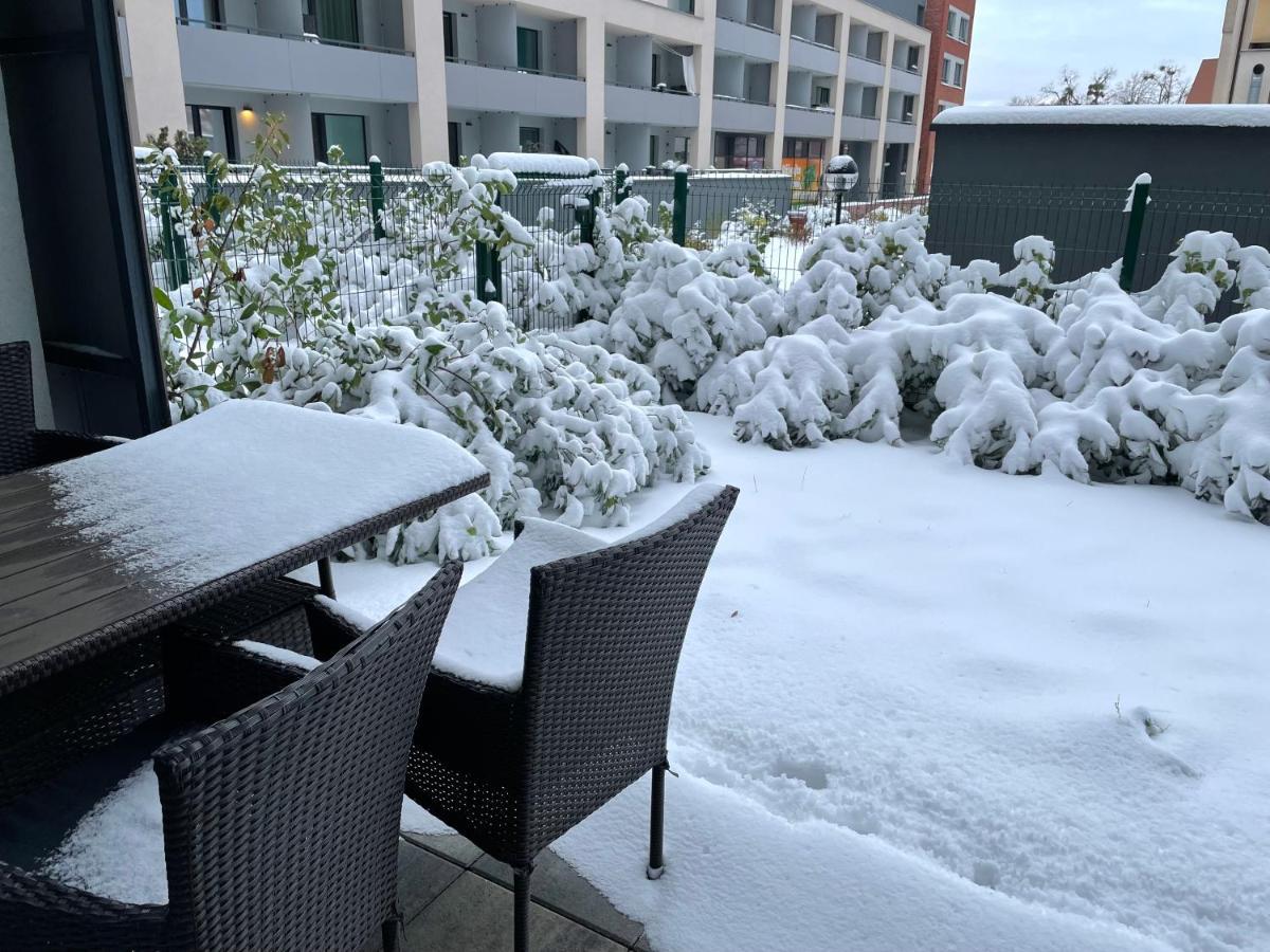 Garden Apartman Radnica - Private Parking Included Caşonia Exterior foto