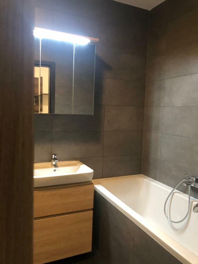 Garden Apartman Radnica - Private Parking Included Caşonia Exterior foto
